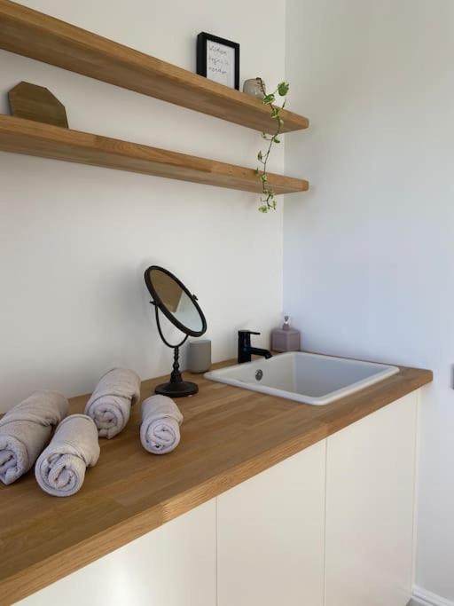 The Conservatory Cosy & Romantic Little House - Central Between Gent Antwerpen Brussel & Brugge 로케렌 외부 사진